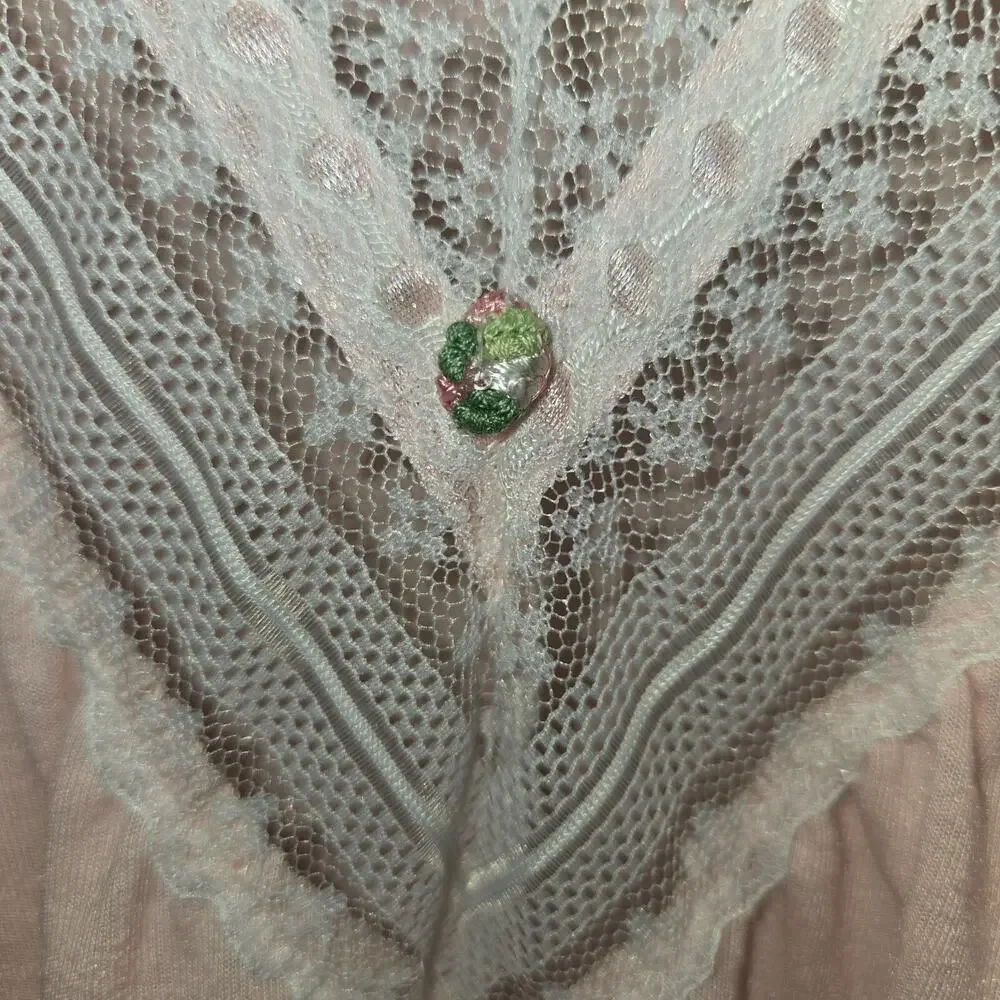 Vintage Vassarette Lacy Light Pink Nightgown Size Medium V Neck 35" L x 24" Wide - Picture 4 of 12